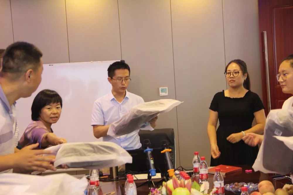 ���CʡƽȪ�ЌW(xu��)�������d�A���W(xu��)������w��ϼ�ώ�һ�Ѕ��^���w�Ƽ�